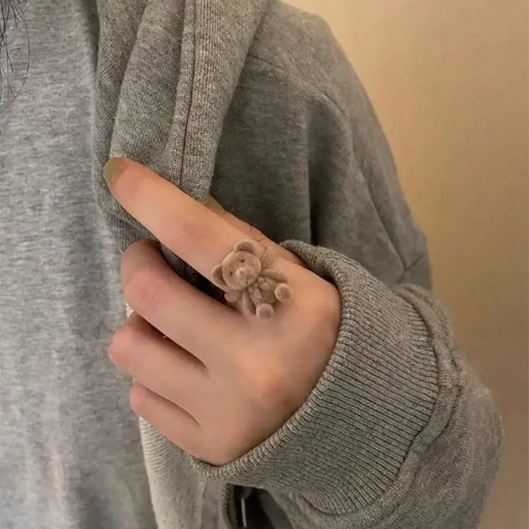 Adjustable Bear Finger Ring - Picture 3 of 8